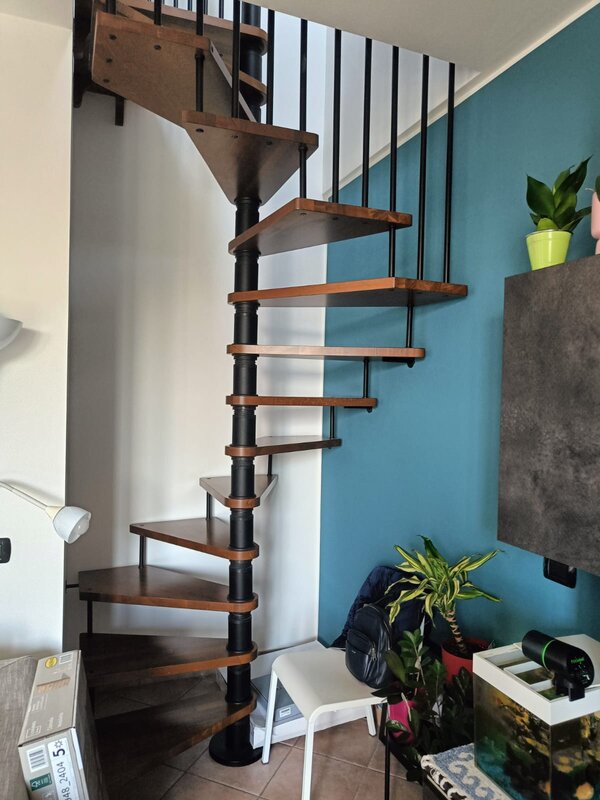 Sostituzione Di Una Scala A Chiocciola: Da Soluzione Scomoda A Scala A Giorno Funzionale: Immagine 2